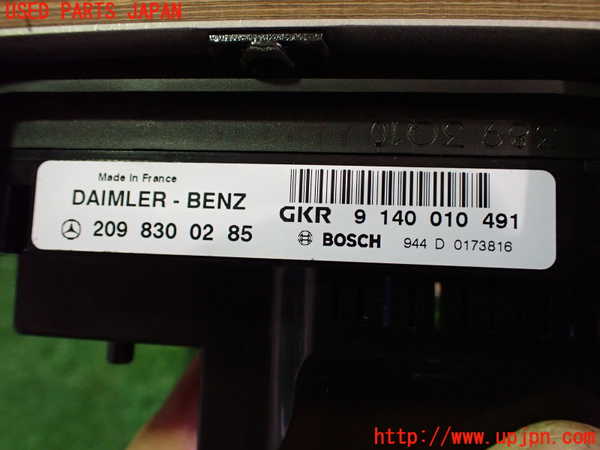 2UPJ-30676066]ベンツCLK320(209365)エアコンスイッチ1 中古 C209_m0003.jpg