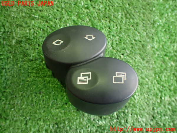 2UPJ-30676309]ベンツCLK320(209365)スイッチ4（ページ切替） 中古 C209_m0001.jpg