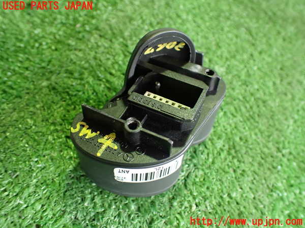 2UPJ-30676309]ベンツCLK320(209365)スイッチ4（ページ切替） 中古 C209_m0002.jpg