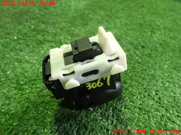 2UPJ-30676245]ベンツCLK320(209365)左パワーウィンドウスイッチ 中古 C209_m0002.jpg