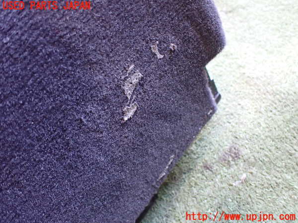 2UPJ-30677516]ベンツCLK320(209365)グローブボックス1 中古 C209_m0002.jpg