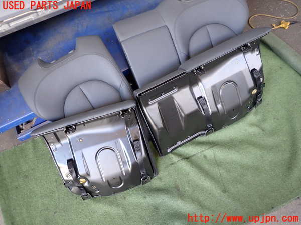 2UPJ-30677385]ベンツCLK320(209365)リアシート 中古 C209_m0002.jpg