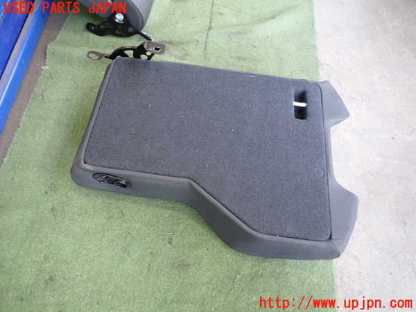 2UPJ-30677385]ベンツCLK320(209365)リアシート 中古 C209_m0004.jpg