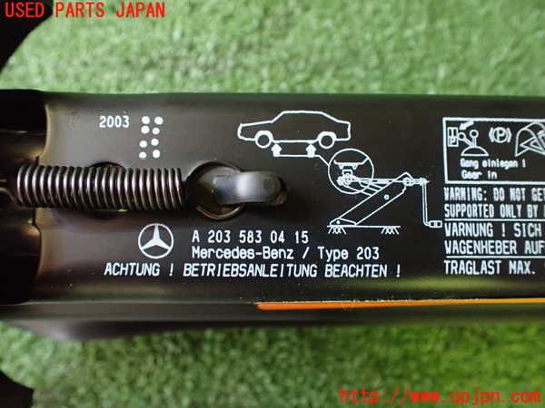 2UPJ-30677805]ベンツCLK320(209365)車載工具 中古 C209_m0002.jpg