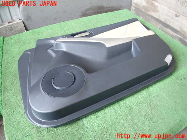 2UPJ-30681234]レクサス・IS300(ASE30)右前ドア内張り 中古_m0002.jpg