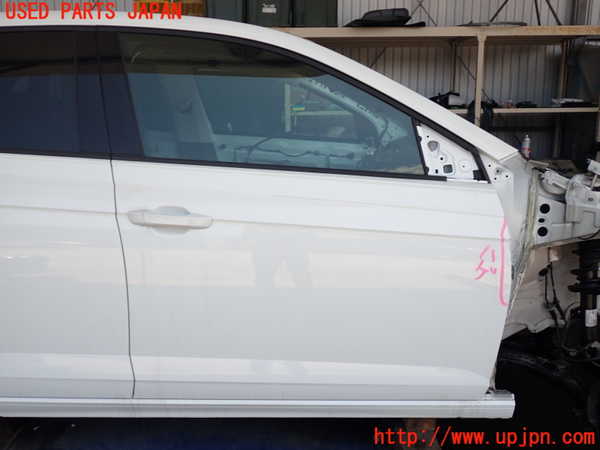 2UPJ-30691230]VW ポロ(AWDKL)右前ドア (43R-000055 M61385) 中古_m0001.jpg