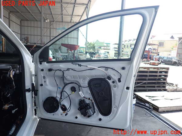 2UPJ-30691230]VW ポロ(AWDKL)右前ドア (43R-000055 M61385) 中古_m0005.jpg
