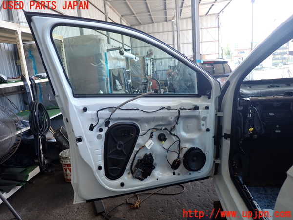2UPJ-30691260]VW ポロ(AWDKL)左前ドア (43R-000055 M61385) 中古_m0005.jpg