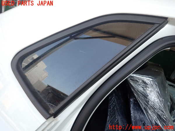 2UPJ-30691380]VW ポロ(AWDKL)右クォーターガラス (43R-00101 M315) 中古_m0001.jpg