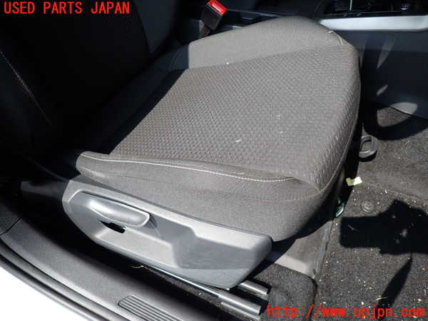 2UPJ-30697035]VW ポロ(AWDKL)運転席シート 中古_m0003.jpg