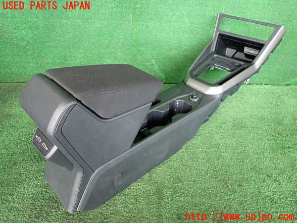 2UPJ-30697540]VW ポロ(AWDKL)センターコンソール 中古_m0001.jpg