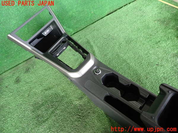 2UPJ-30697540]VW ポロ(AWDKL)センターコンソール 中古_m0003.jpg