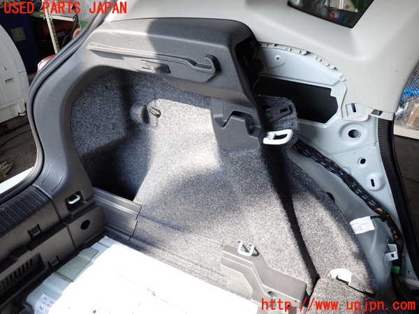 2UPJ-30697680]VW ポロ(AWDKL)左リアピラートリム 中古_m0003.jpg