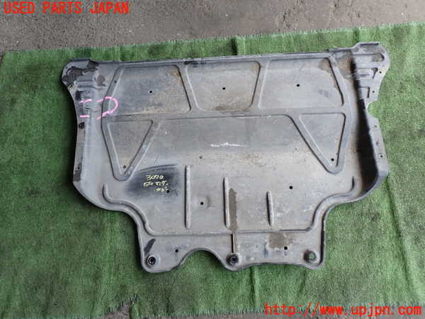 2UPJ-30702170]VW ゴルフ(AUCJZ)エンジンアンダーカバー 中古_m0001.jpg