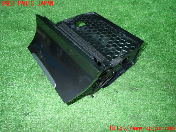 2UPJ-30707842]VW ゴルフ(AUCJZ)小物入れ2 中古_m0002.jpg