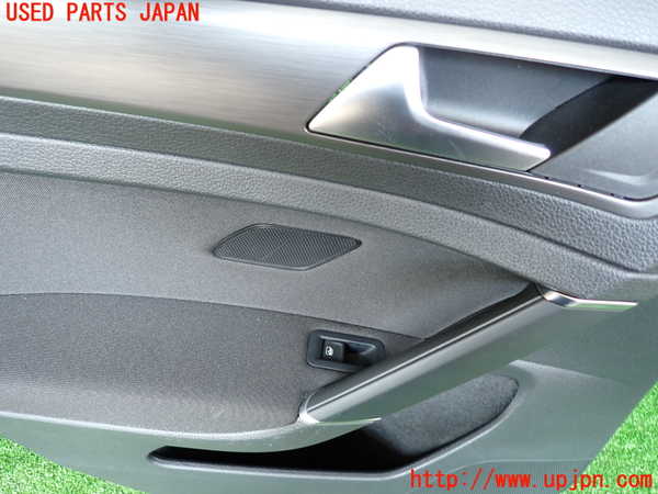 2UPJ-30701324]VW ゴルフ(AUCJZ)左後ドア内張り 中古_m0003.jpg