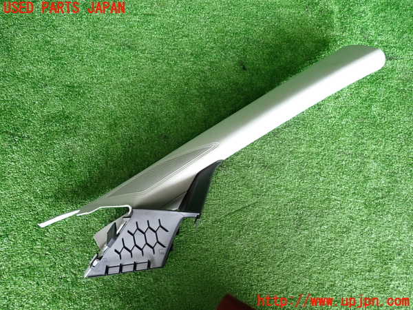 2UPJ-30707655]VW ゴルフ(AUCJZ)右フロントピラートリム 中古_m0001.jpg