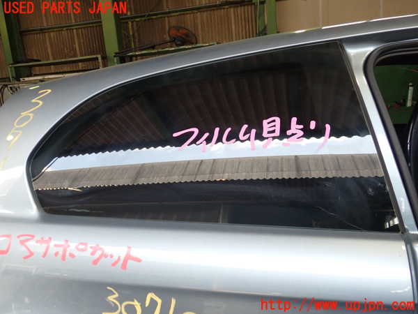 2UPJ-30711380]アルファロメオ・147 GTA(937AXL)右クォーターガラス 中古(43R-001099 M47)_m0001.jpg
