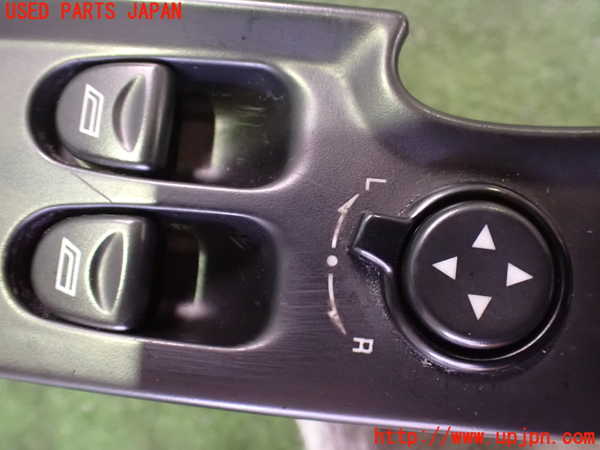2UPJ-30716240]アルファロメオ・147 GTA(937AXL)右パワーウィンドウスイッチ 中古_m0003.jpg