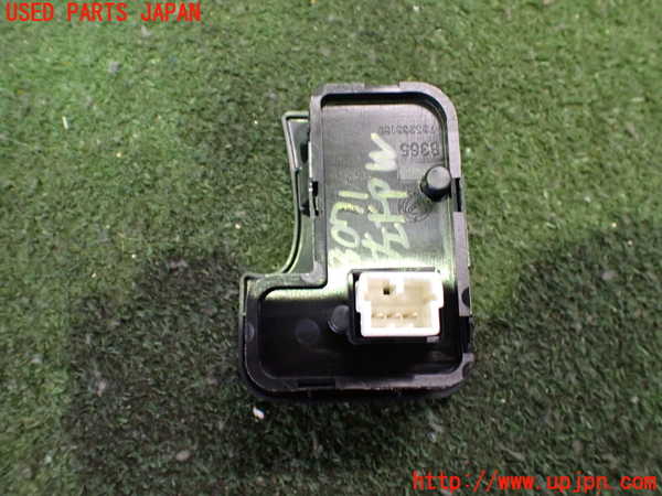 2UPJ-30716245]アルファロメオ・147 GTA(937AXL)左パワーウィンドウスイッチ 中古_m0002.jpg