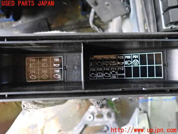 2UPJ-30716741]アルファロメオ・147 GTA(937AXL)ヒューズボックス1 中古_m0002.jpg