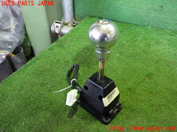 2UPJ-30717555]アルファロメオ・147 GTA(937AXL)ATシフトレバー 中古_m0002.jpg