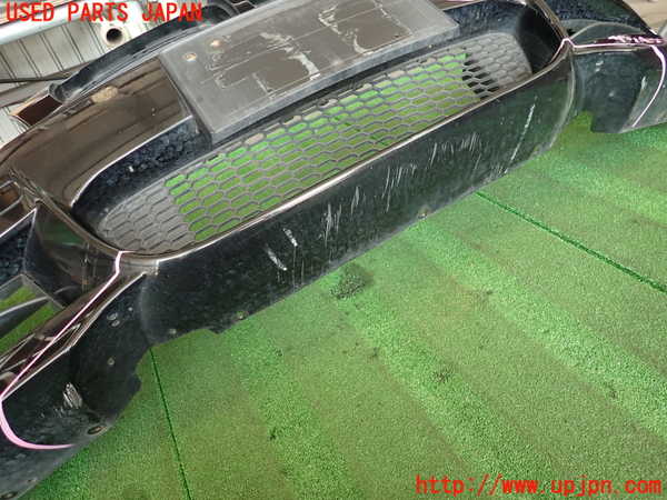 2UPJ-30721010]BMW 135i クーペ(UC35)フロントバンパー 中古 (E82)_m0003.jpg