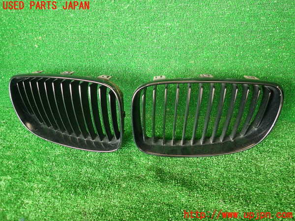 2UPJ-30721050]BMW 135i クーペ(UC35)ラジエターグリル 中古 (E82)_m0001.jpg