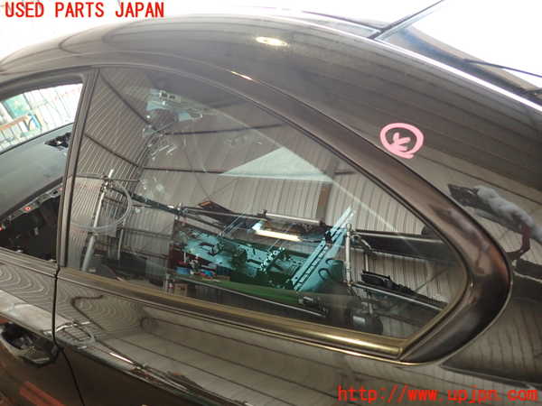 2UPJ-30721382]BMW 135i クーペ(UC35)左クォーターガラス (43R-001057) 中古 (E82)_m0001.jpg