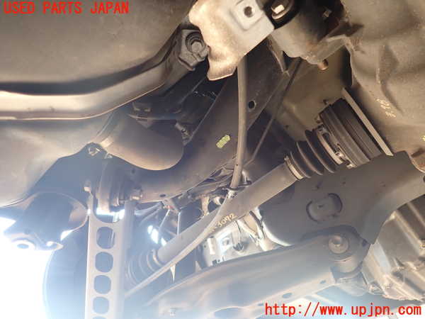 2UPJ-30725295]BMW 135i クーペ(UC35)リアメンバー 中古 (E82)_m0003.jpg