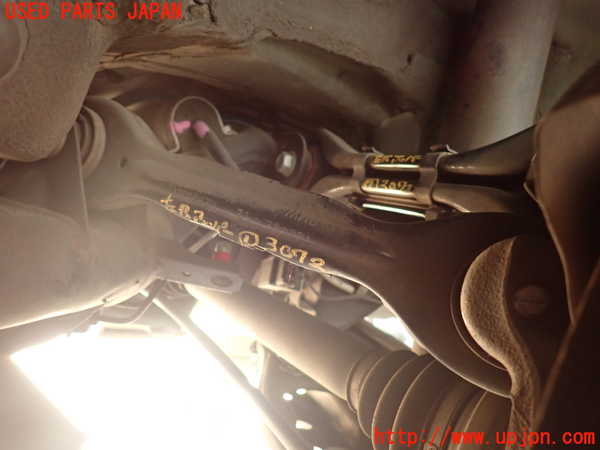 2UPJ-30725156]BMW 135i クーペ(UC35)左リアアッパーアーム1 中古 (E82)_m0001.jpg
