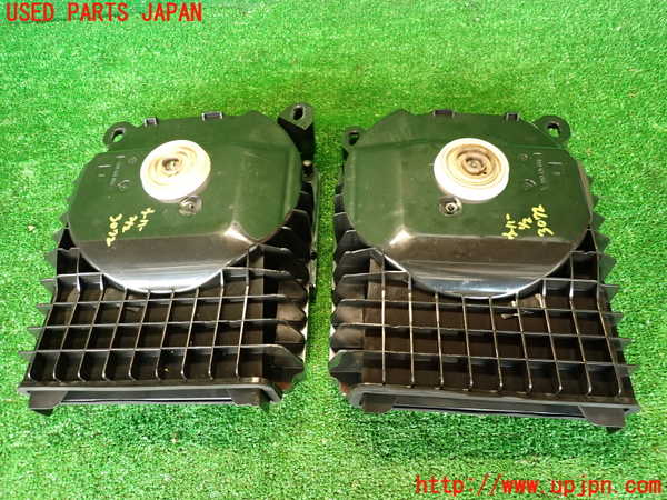 2UPJ-30726530]BMW 135i クーペ(UC35)ウーハー 中古 (E82)_m0004.jpg