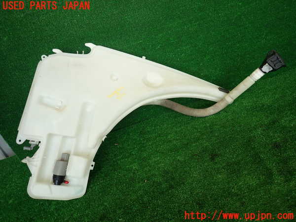 2UPJ-30726791]BMW 135i クーペ(UC35)ウォッシャータンク1 中古 (E82)_m0001.jpg