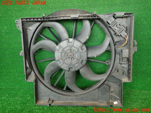 2UPJ-30726836]BMW 135i クーペ(UC35)電動ファン1 中古 (E82)_m0004.jpg