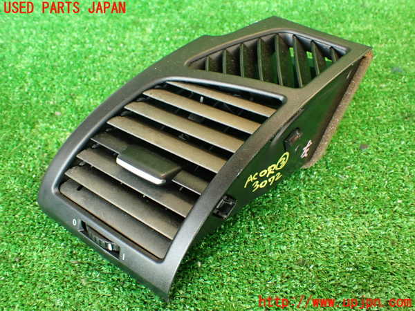 2UPJ-30727528]BMW 135i クーペ(UC35)エアコン吹き出し口3 (左) 中古 (E82)_m0001.jpg