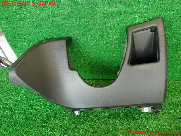 2UPJ-30727841]BMW 135i クーペ(UC35)小物入れ1 中古 (E82)_m0001.jpg