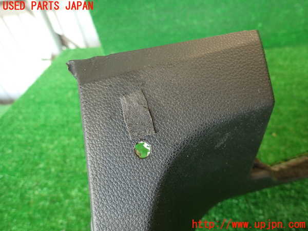 2UPJ-30727841]BMW 135i クーペ(UC35)小物入れ1 中古 (E82)_m0002.jpg