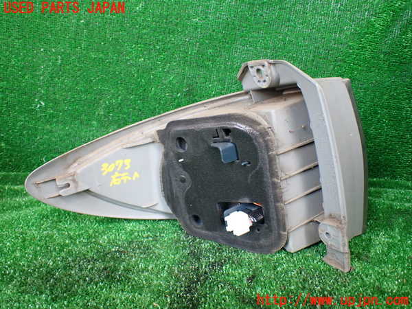 1UPJ-30731530]エスティマハイブリッド(AHR10W)右テールランプ 中古_m0003.jpg