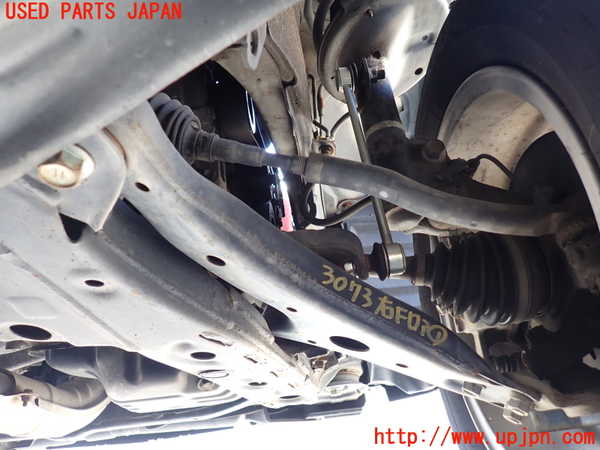 1UPJ-30735176]エスティマハイブリッド(AHR10W)右フロントロアアーム1 中古_m0001.jpg
