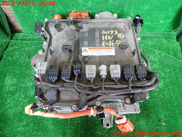 1UPJ-30736916]エスティマハイブリッド(AHR10W)インバーターコンバーター 中古_m0001.jpg