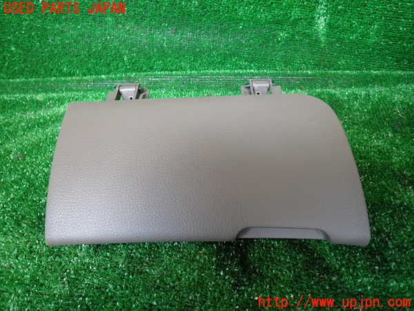 1UPJ-30737517]エスティマハイブリッド(AHR10W)グローブボックス2 中古_m0001.jpg