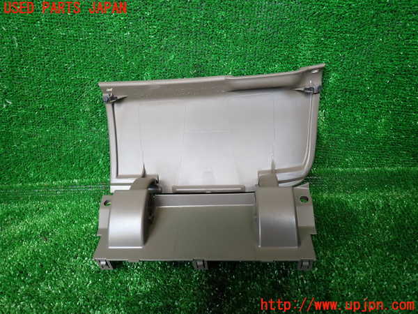1UPJ-30737517]エスティマハイブリッド(AHR10W)グローブボックス2 中古_m0002.jpg