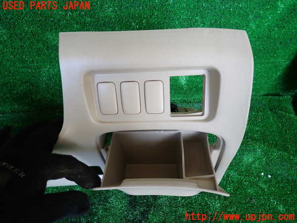 1UPJ-30737841]エスティマハイブリッド(AHR10W)小物入れ1 中古_m0002.jpg