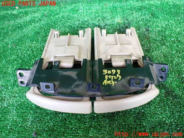 1UPJ-30737810]エスティマハイブリッド(AHR10W)ドリンクホルダー 中古_m0001.jpg