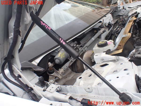 1UPJ-30741068]ジャガー・Eペイス(DF2NA)ボンネットダンパー 中古_m0001.jpg