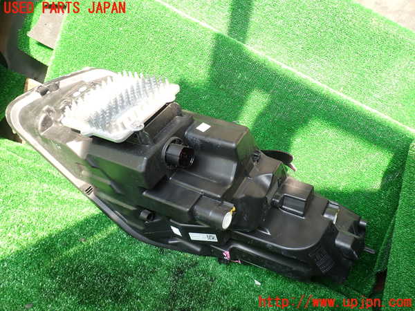 1UPJ-30741130]ジャガー・Eペイス(DF2NA)右ヘッドライト HID ジャンク部品取り_m0003.jpg