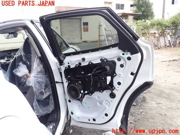 1UPJ-30741290]ジャガー・Eペイス(DF2NA)右後ドア M352 中古_m0004.jpg