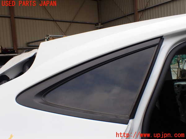 1UPJ-30741380]ジャガー・Eペイス(DF2NA)右クォーターガラス M1235 中古_m0001.jpg