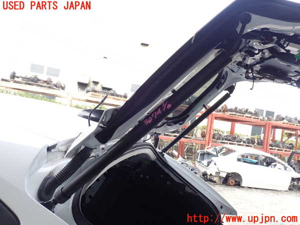 1UPJ-30741584]ジャガー・Eペイス(DF2NA)リアゲートダンパー 中古_m0002.jpg