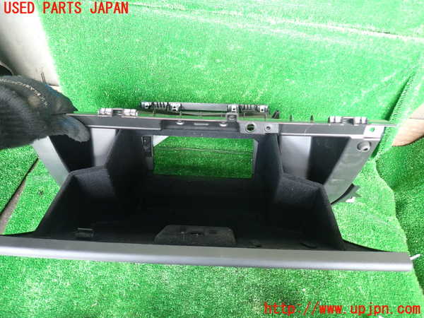 1UPJ-30747516]ジャガー・Eペイス(DF2NA)グローブボックス1 中古_m0003.jpg
